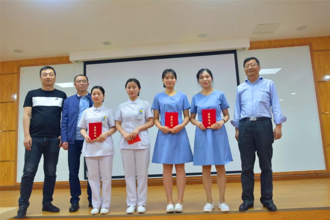 以专业致敬护士节，护理技能比赛展“白衣天使”风采！