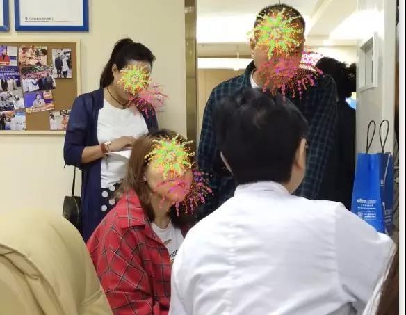 敲黑板！声音嘶哑不一定是感冒，罪魁祸首可能是它