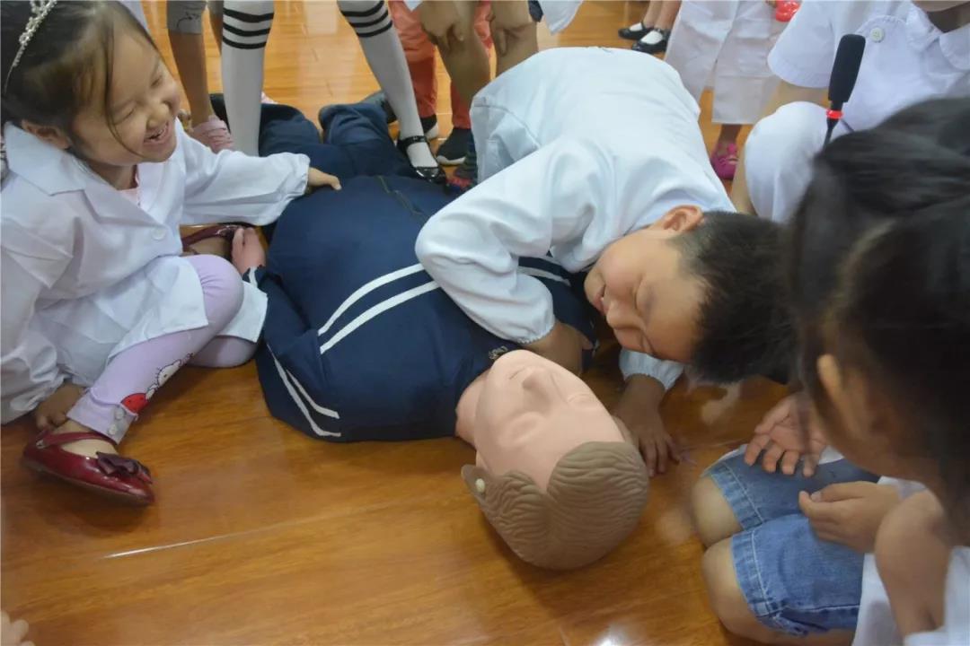 第八季小小耳鼻喉医生职业体验