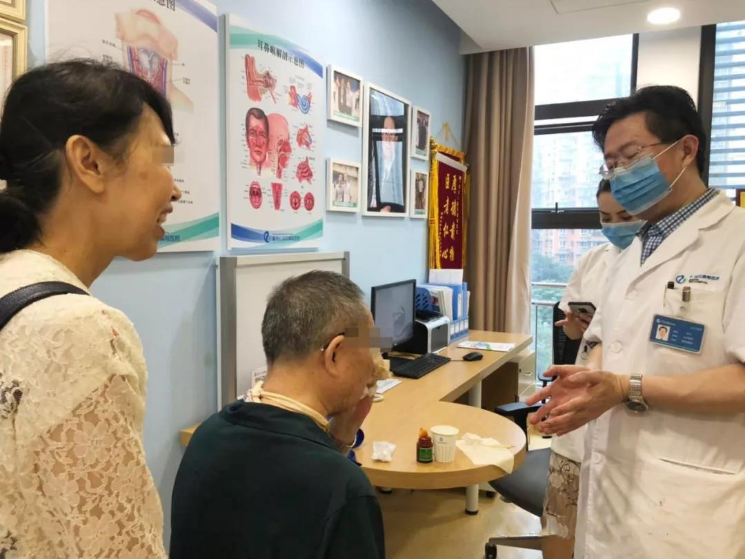 4天4台喉癌手术，诊断准确技术精湛，为成都仁品耳鼻喉李主任点赞