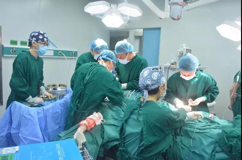 以为是“口腔溃疡”结果是口咽癌？ 这台4级高难手术敲响警钟