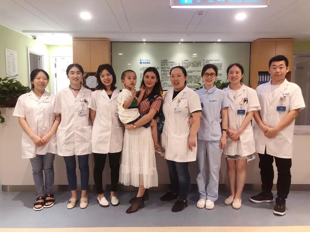 成都仁品耳鼻喉医院为先天性耳聋娃娃成功植入人工耳蜗